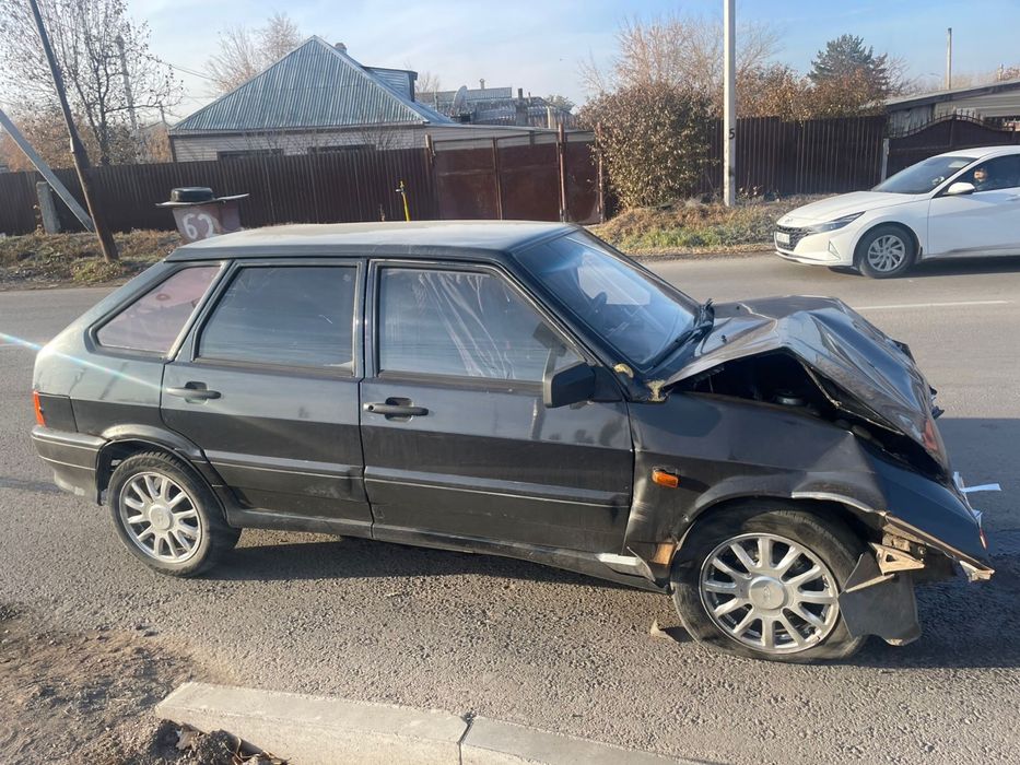 Продам приору 2172 черный