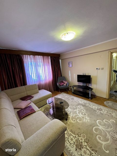 Apartament 3 camere de vanzare, ULTRACENTRAL,  str. Marasesti,  Bacau