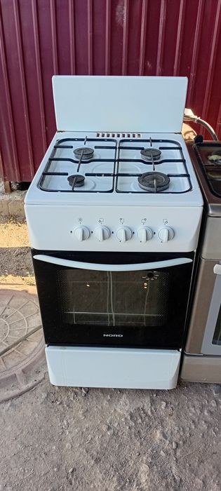Продам газ плиту