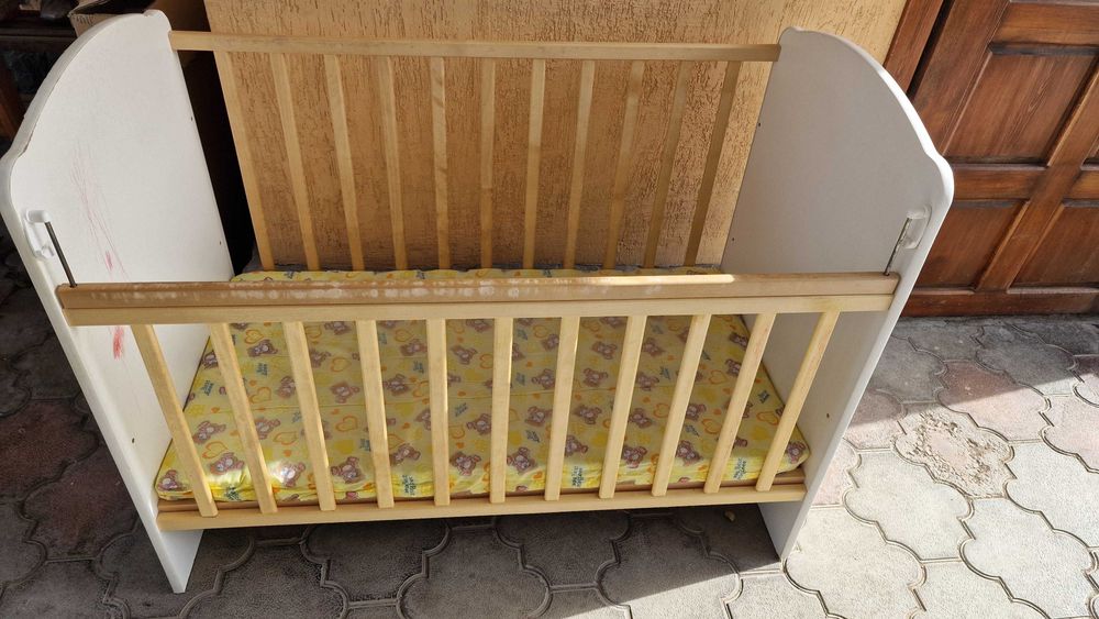 Кроватка детская