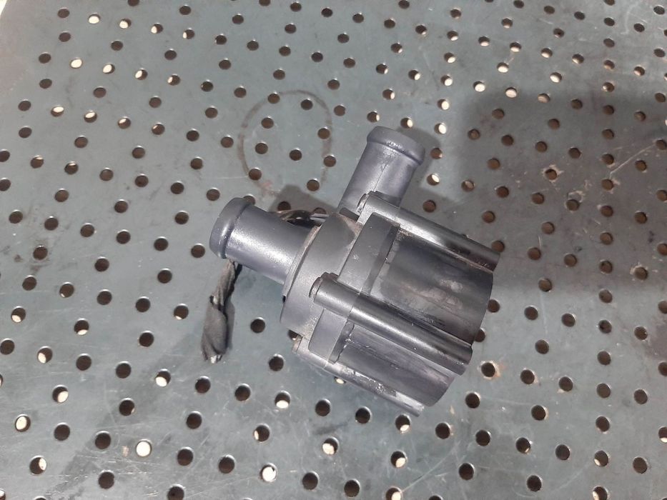 pompa apa aditionala 2.0 tdi 2.7 tdi  audi a4 b8  a5 a6 c6 059121012a