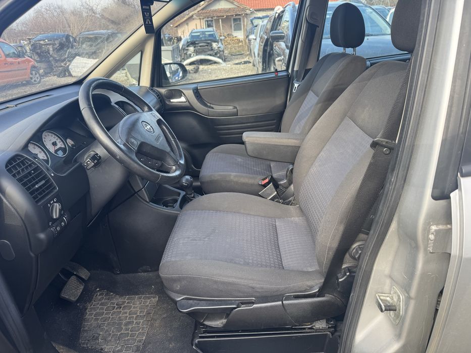 Опел зафира 2.2 бензин 2003 Г автоматик само на части