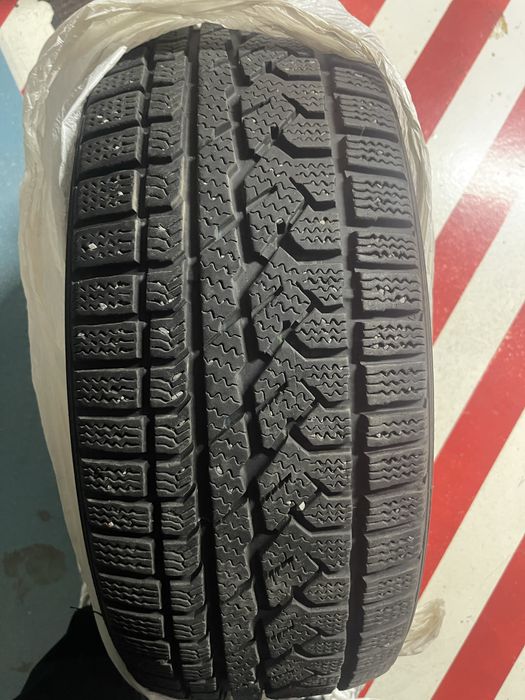 Комплект зимних шин KUMHO 235/55/R18 на липучках