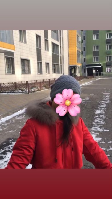 Продам парку для девочки в хорошем состоянии