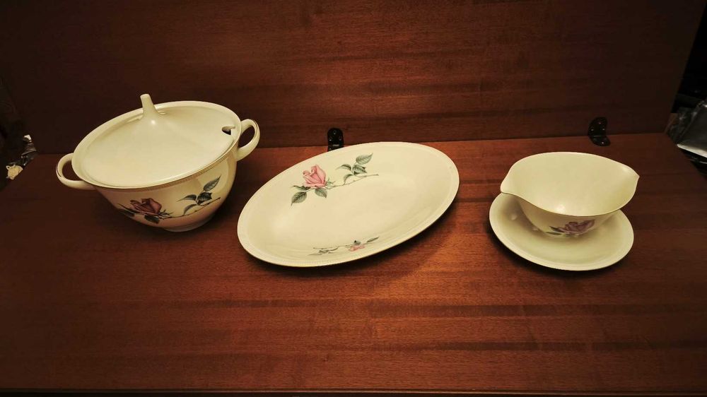 Set farfurii 12 persoane