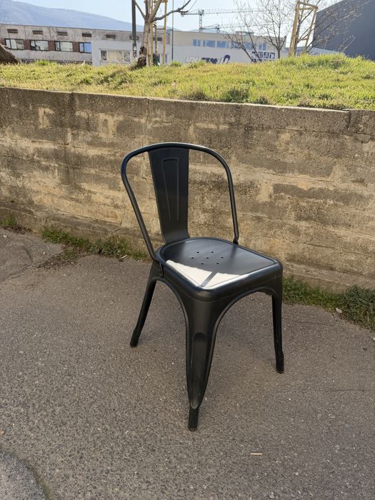 метални столове