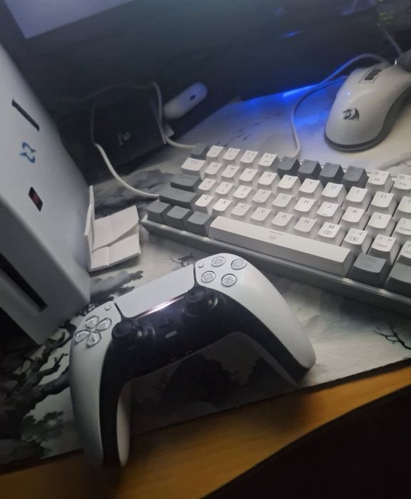 Vand PlayStation 5 (perfect funcțional)