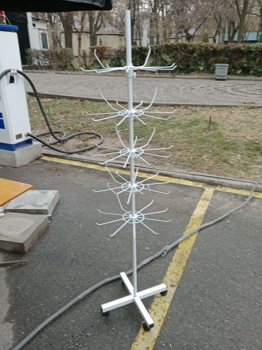 Продам стойку для бижутерии и тд