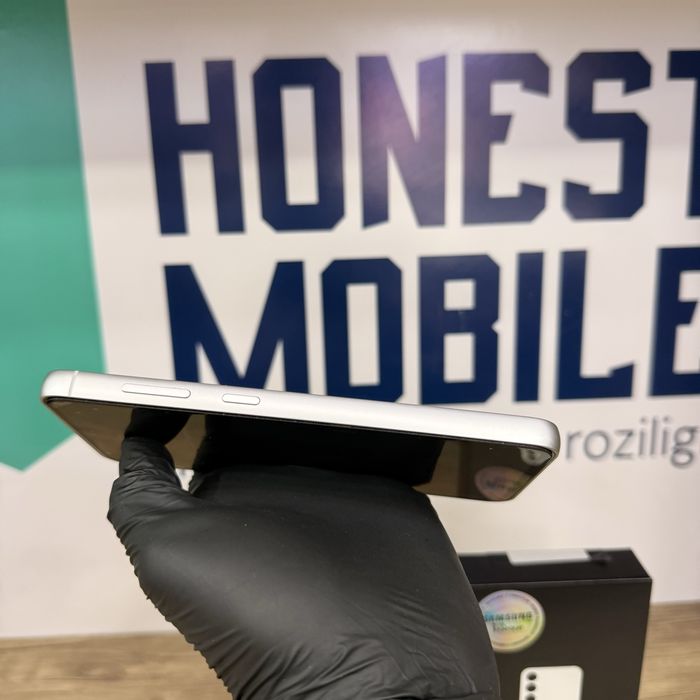 Samsung S23 FE 8/128gb