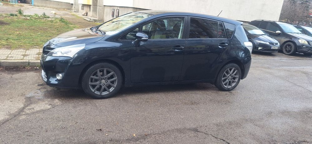 Toyota verso 2.0/124к.