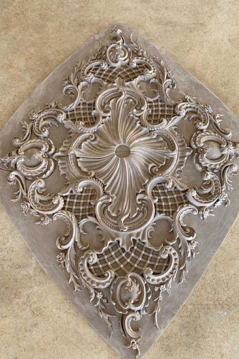 Cornișe si ornamente din gips producere+montare