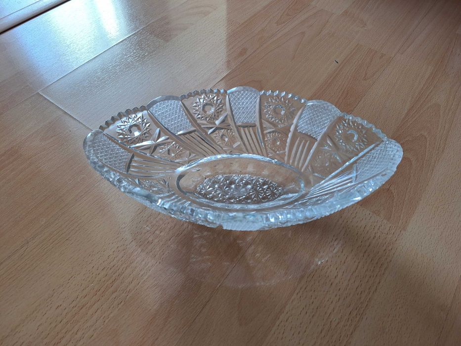 Хрусталь , посуда .