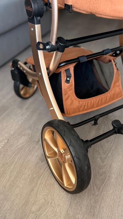 Продам детскую коляску