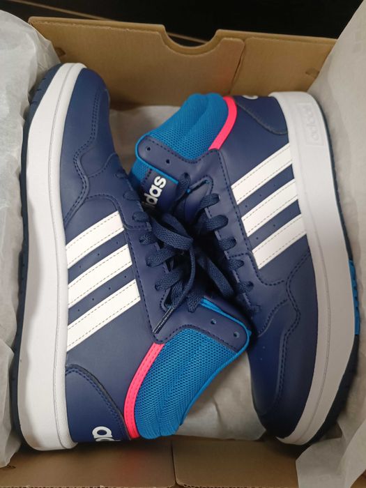 Дамски кожени кецове Адидас