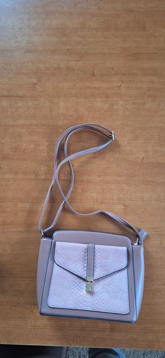 Чанта през рамо - стилна и атрактивна