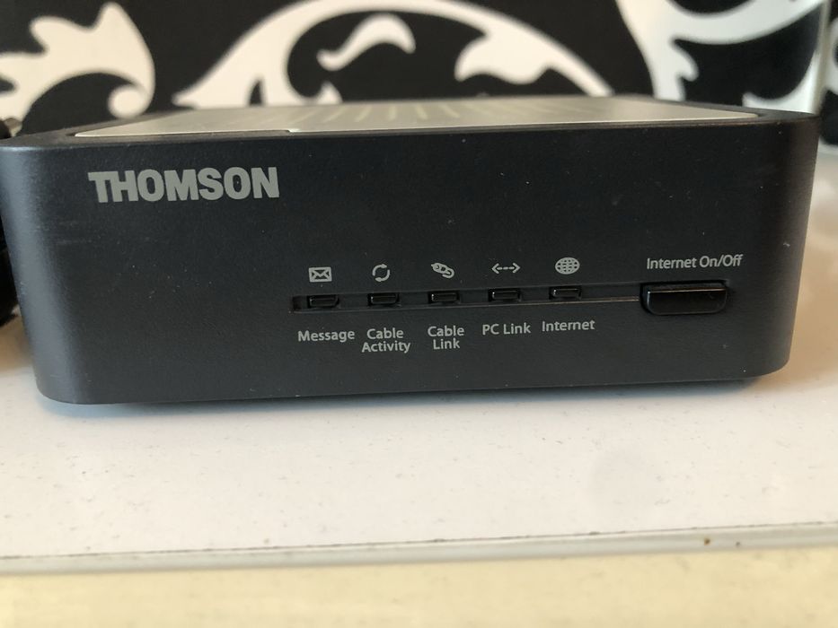 Modem dublu mod pentru cablu TV THOMSON MODEL: TCM-420