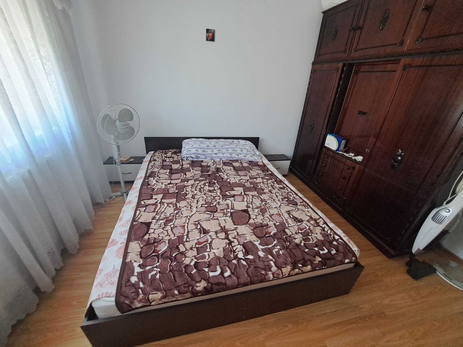 Apartament 3 camere de vânzare