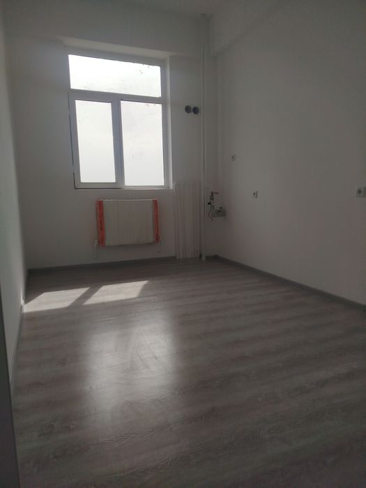 Yangiyoʻl massivda 2 xonali yangi doʻm sotiladi hech kim yashamagan.