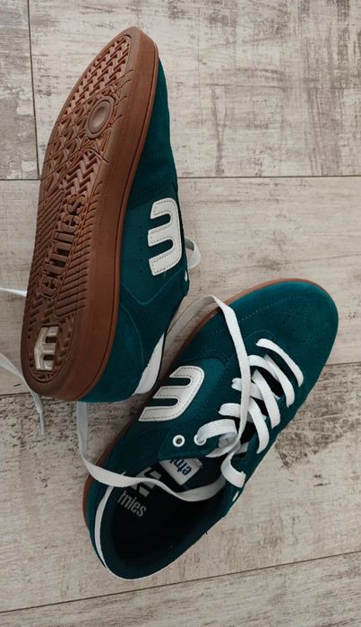 Pantofi skate - Etnies marimea 37