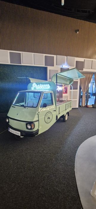 Piaggio ape prosecco van
