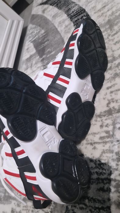 Adidasi Fila unisex !