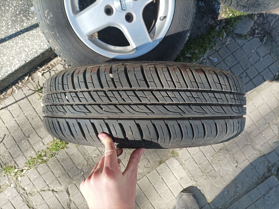 Продавам 4 броя гуми с джанти