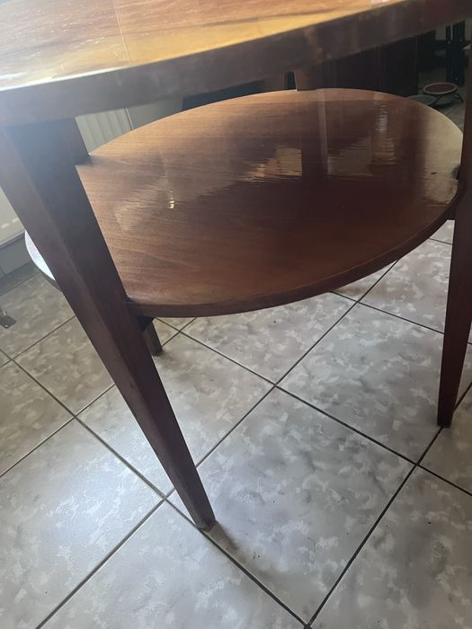 Vand masuta de lemn lacuita