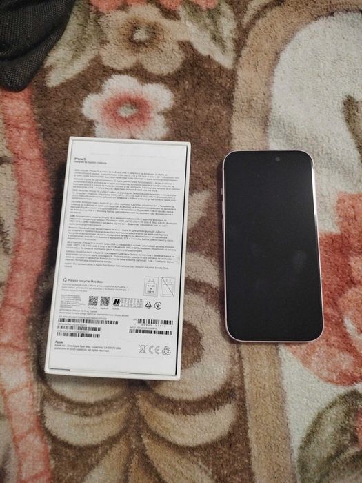 iPhone 15 în garantie