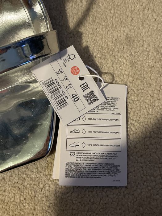 Сребърни токчета чисто нови