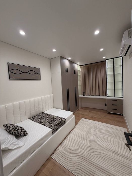 Метро Космонавтов 3*4/3/4. Мебель  и Техника