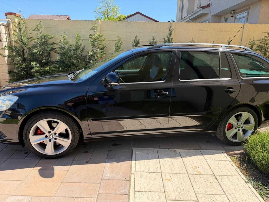 SKODA Octavia 2010 — imagine 2