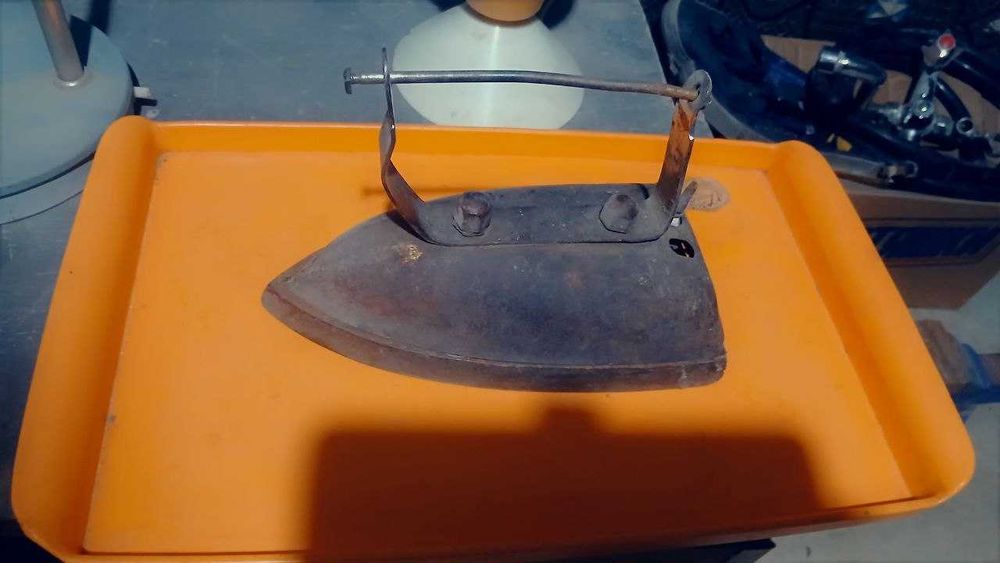 Утюг чугунный, столетний, советский 50 лет