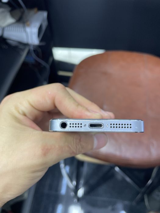 Apple iPhone 5 s