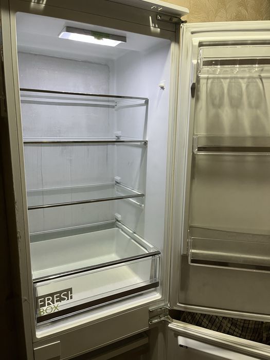 Продам холодильник