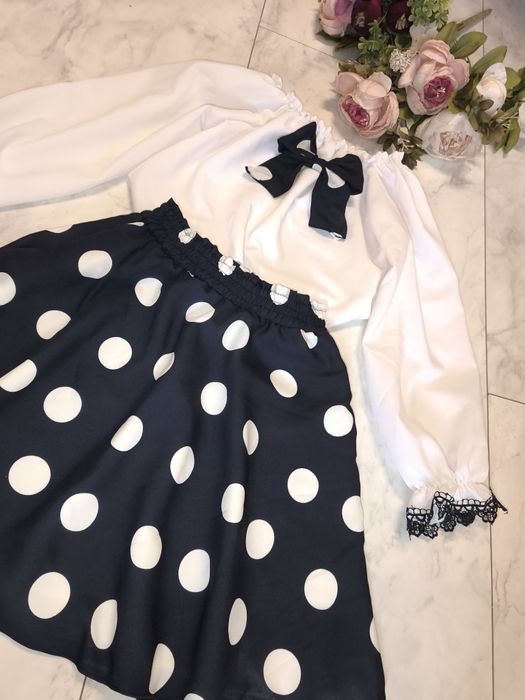 Sarafane și fustițe pentru scoala