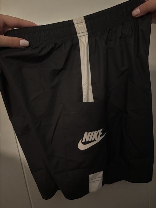 Дамски къси панталони Nike