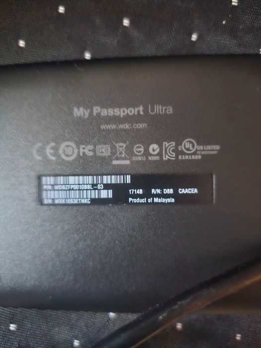 Hard disc memorie externa de 1 tera,foarte bine intretinut si impecabil