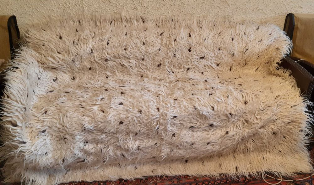 Set cerga alb-bej canapea si fotolii