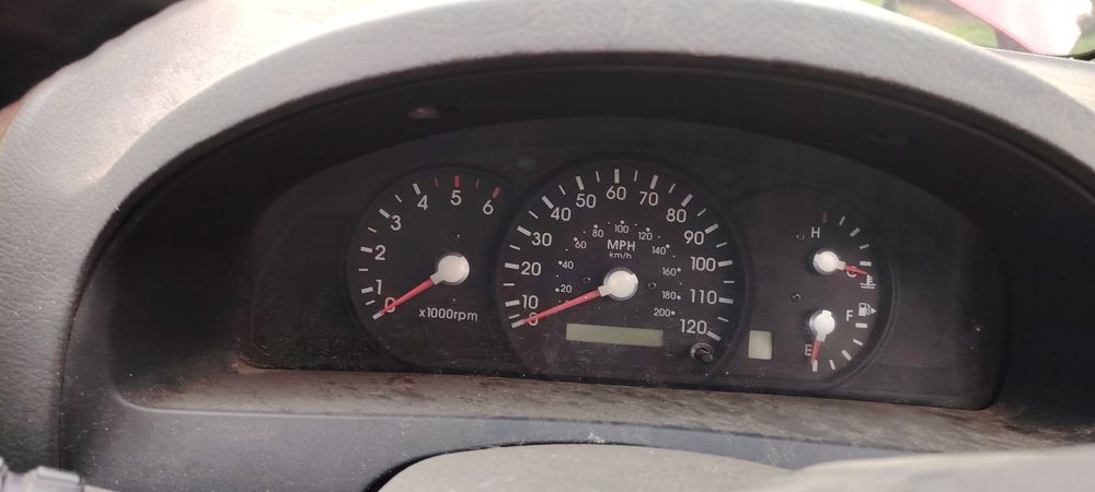 Продавам кия Соренто 2.5 на Части!!!