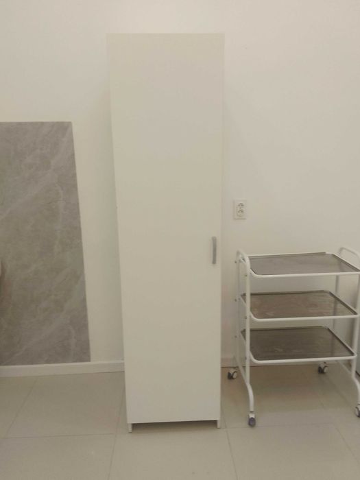 Продам ресепшн, шкаф, кресло