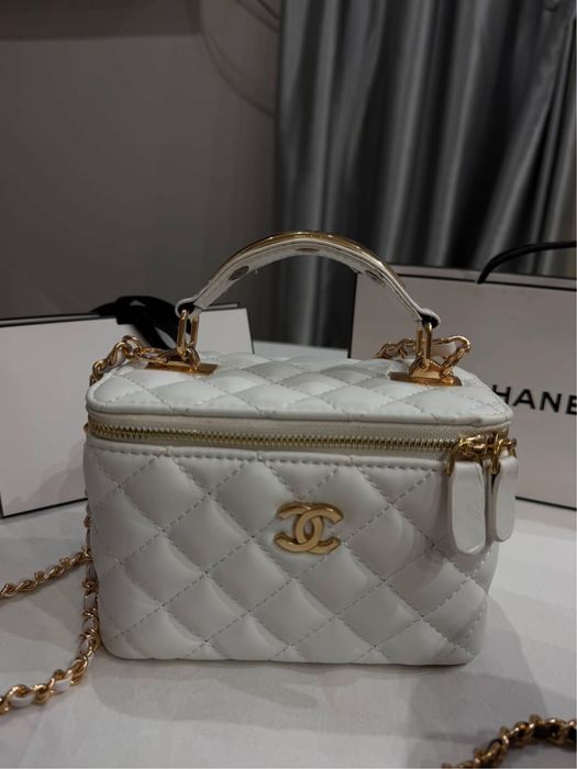 Чанта Chanel ( черна , бяла , бордо)
