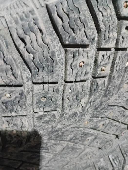 Продам резину комплект