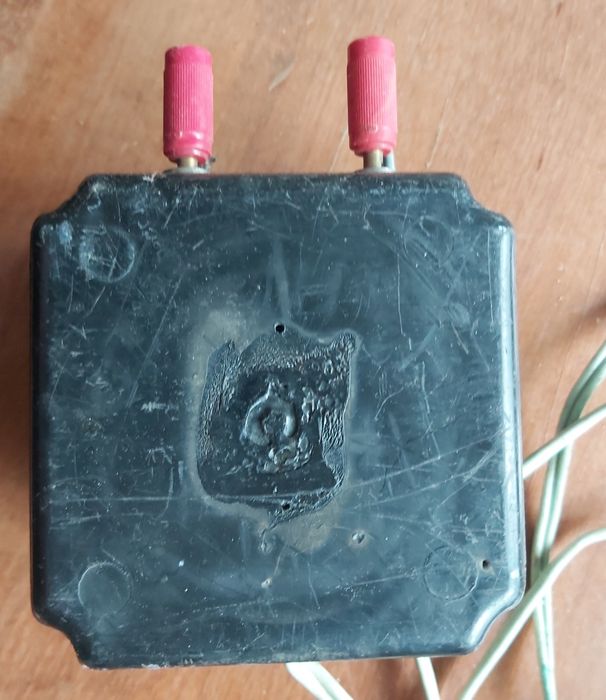 Vand  contactor si un transformator