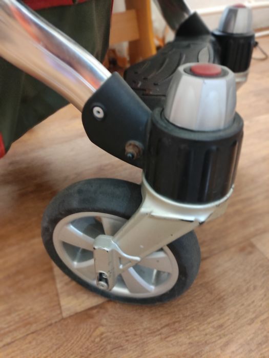 Коляска б/у в хорошем состоянии