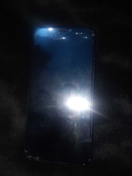 Vând iPhone 12 mini piese