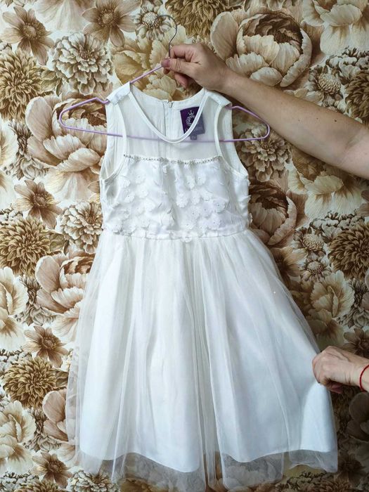 Продам платье на девочку