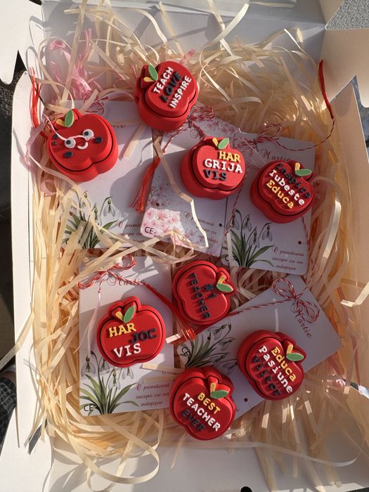 Martisor tip breloc cu sistem antistres