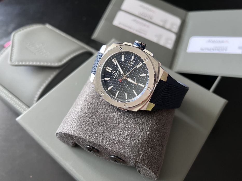 НОВ Alpina Alpiner 200m 41мм AL-525N4AE6 Автомат