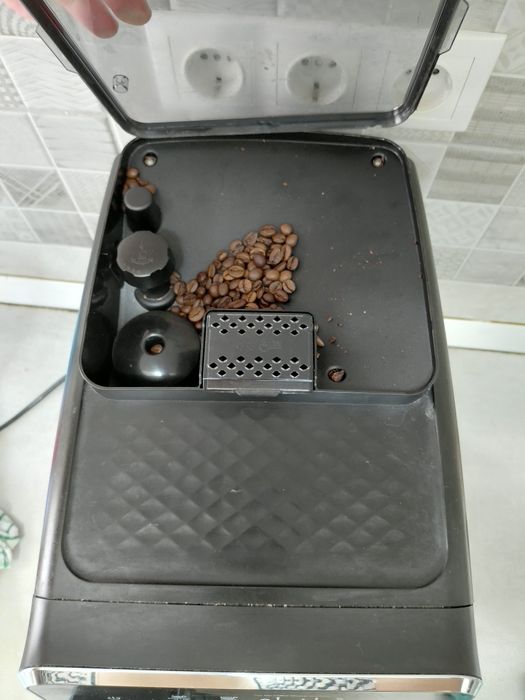 Expressor automat Philips Latte Go