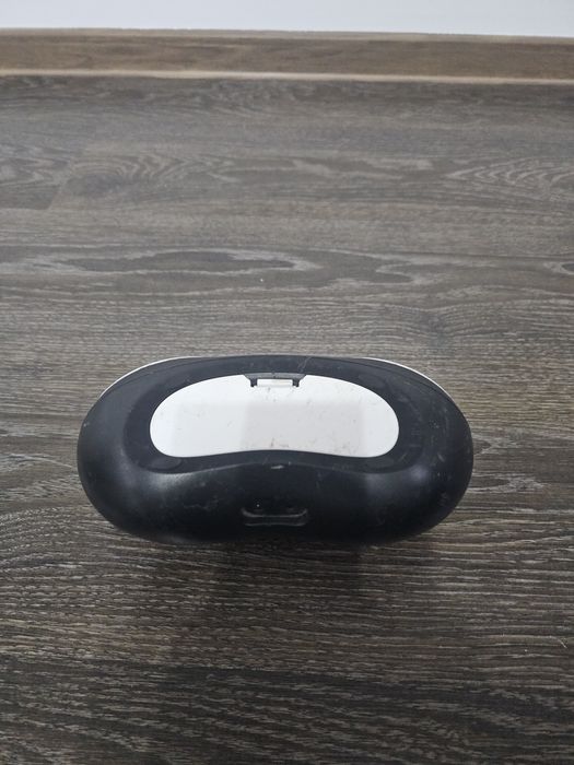 Ipod Toch A1213 plus Boxa portabila Logitech cadou